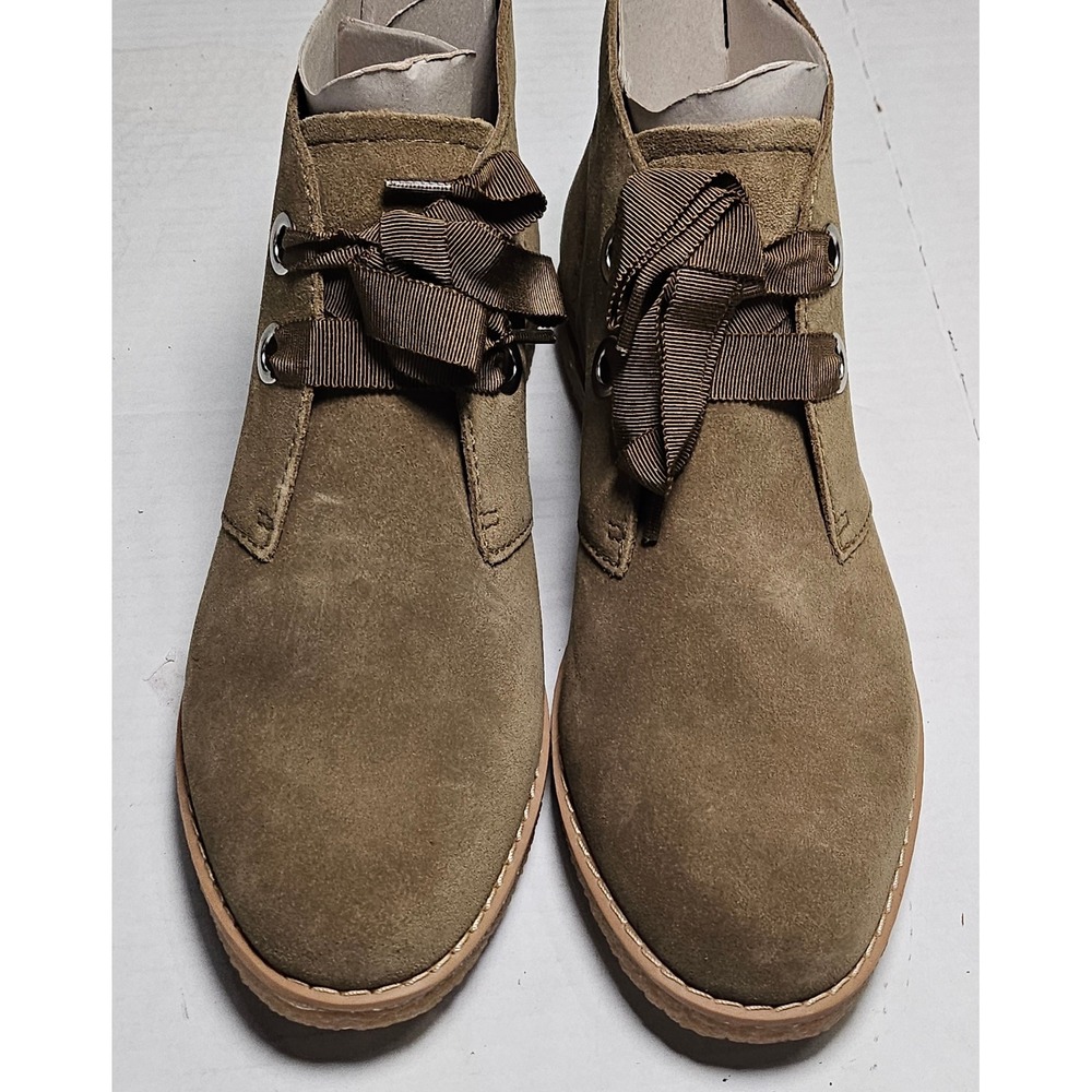 Isaac Mizrahi Live Olive Suede Chelsea Boots Grosgrain Ribbons IMZOE Womens 8